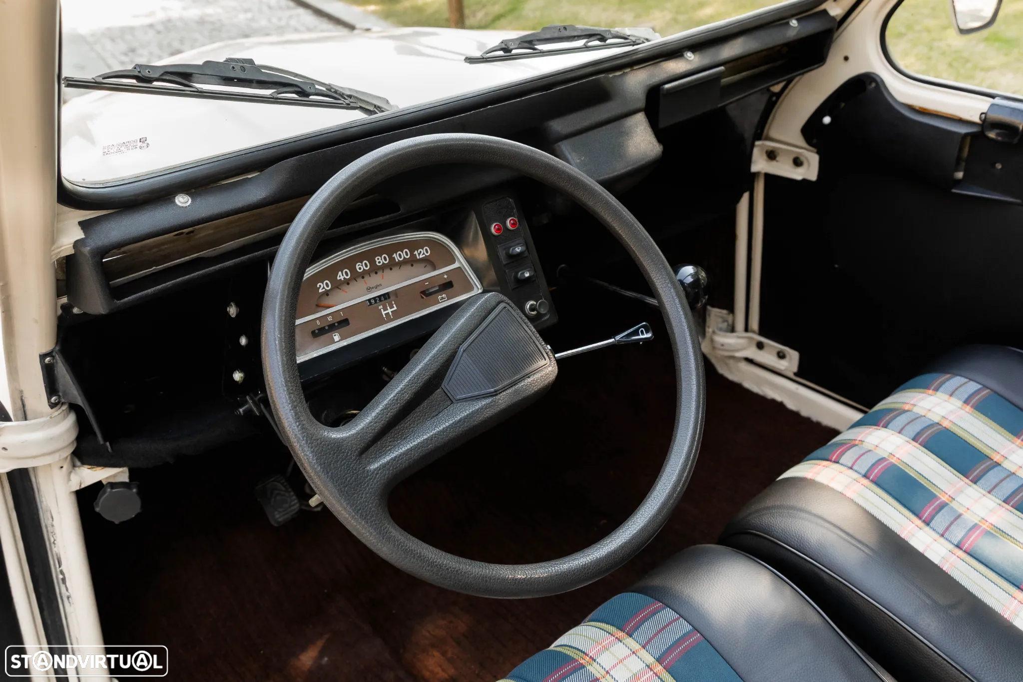 Citroën 2CV - 8