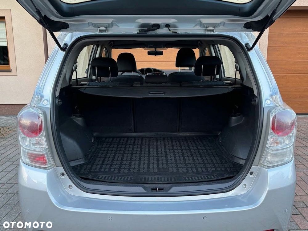 Toyota Verso 1.6 Active - 8