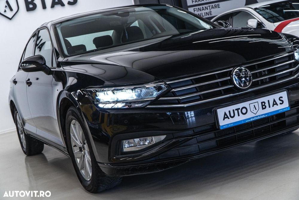 Volkswagen Passat 2.0 TDI DSG Comfortline - 29