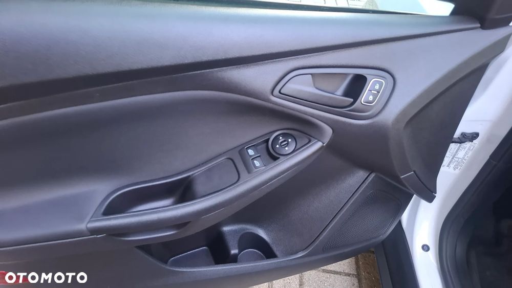 Ford Focus - 13