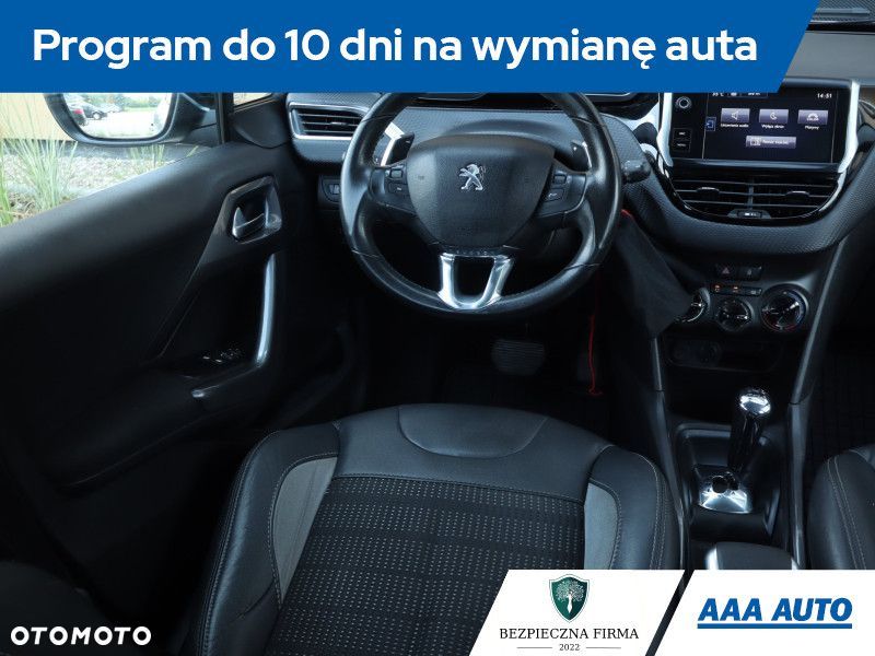 Peugeot 2008 - 9