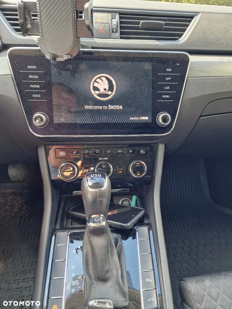 Skoda Superb 2.0 TDI DSG Ambition - 20