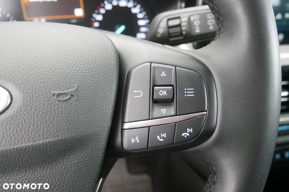 Ford Focus 1.0 EcoBoost Titanium - 25