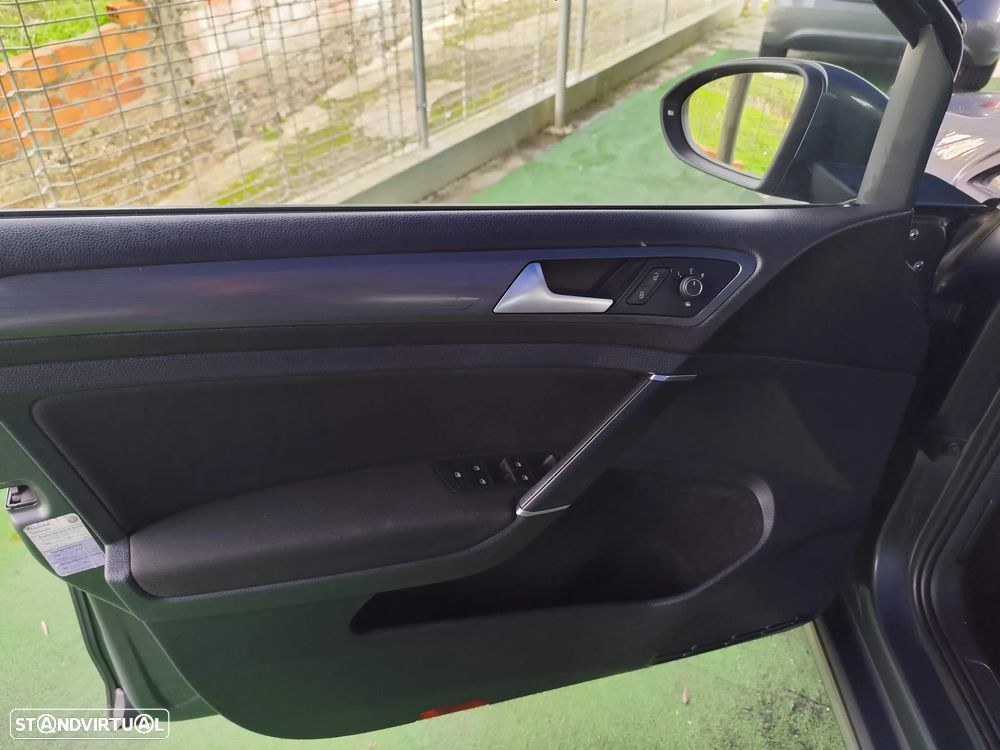 VW Golf Variant 1.6 TDi Confortline - 19