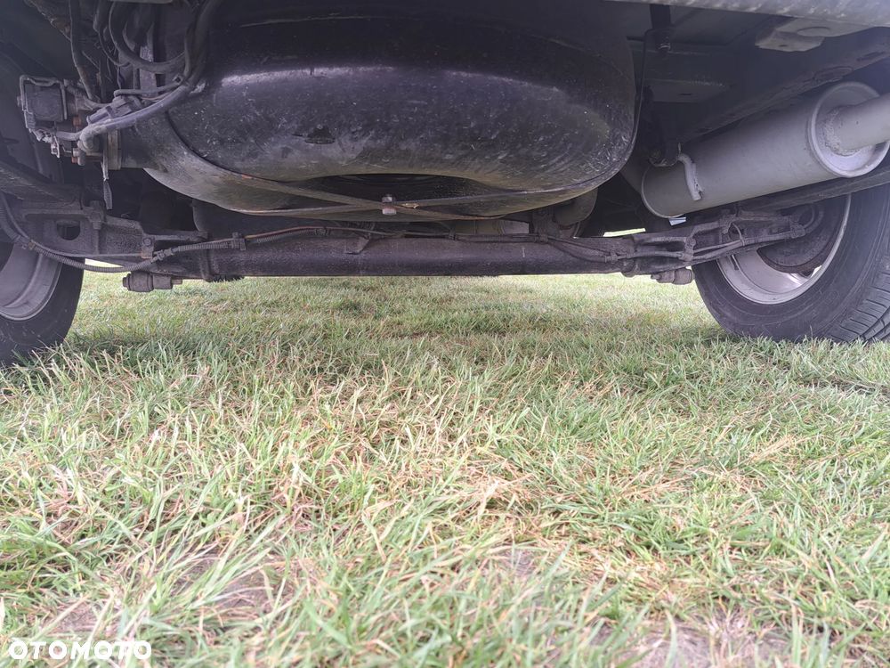 Plymouth Voyager 3.3 SE - 10