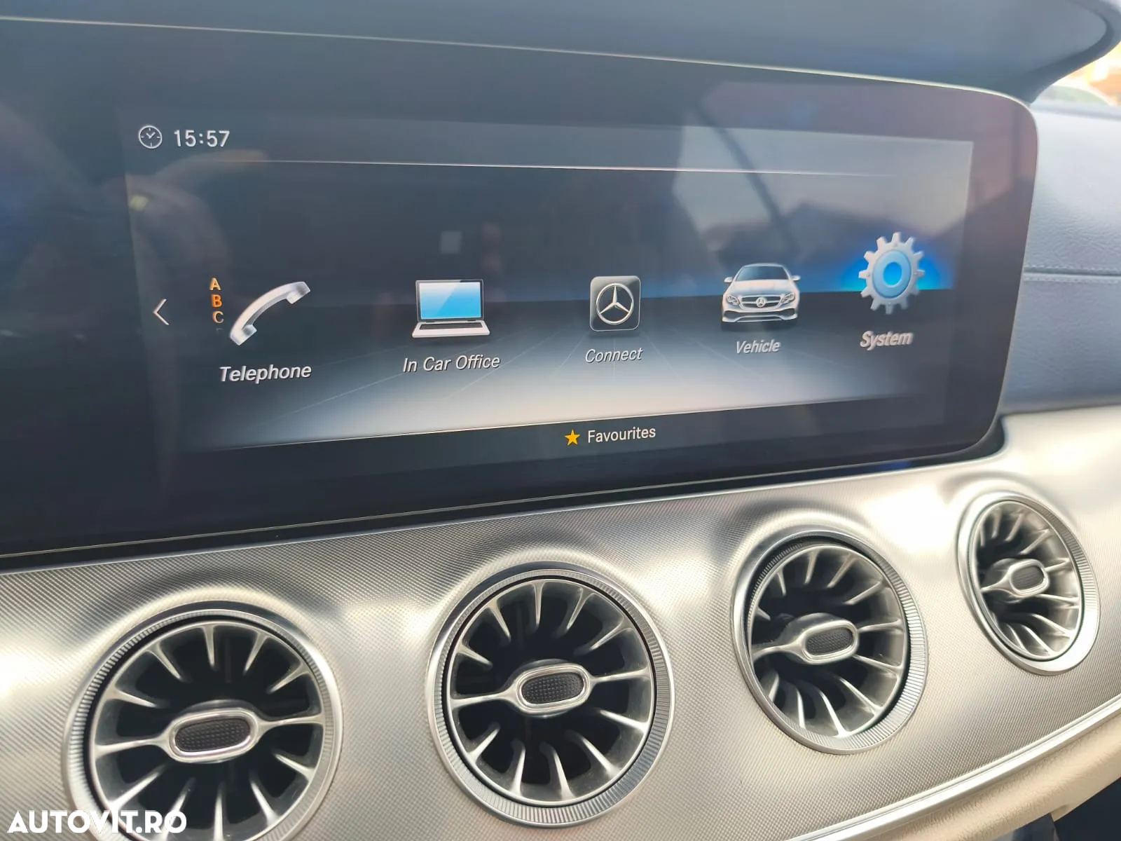 Mercedes-Benz E 400 4MATIC Cabrio - 31