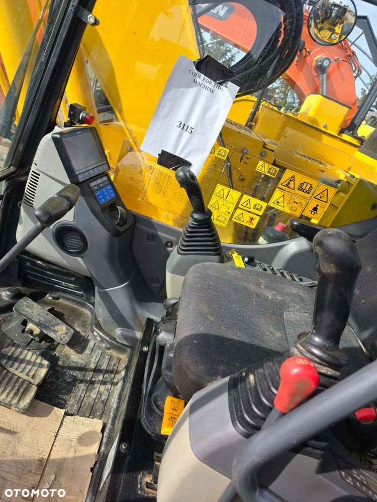Komatsu PC138US - 12