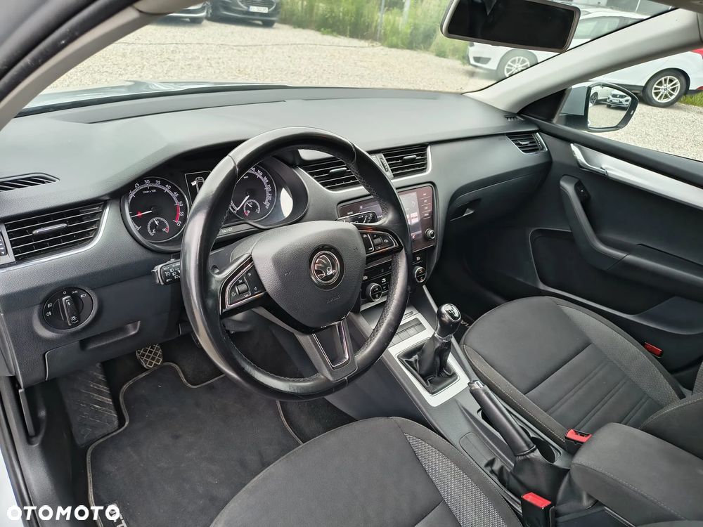 Skoda Octavia 1.6 TDI Ambition - 8