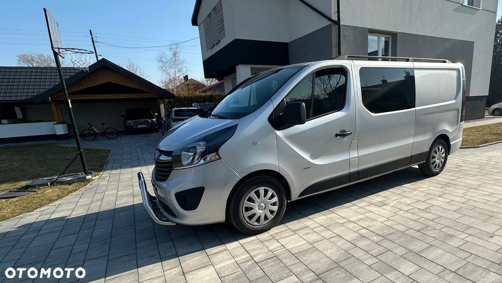 Opel Vivaro - 1