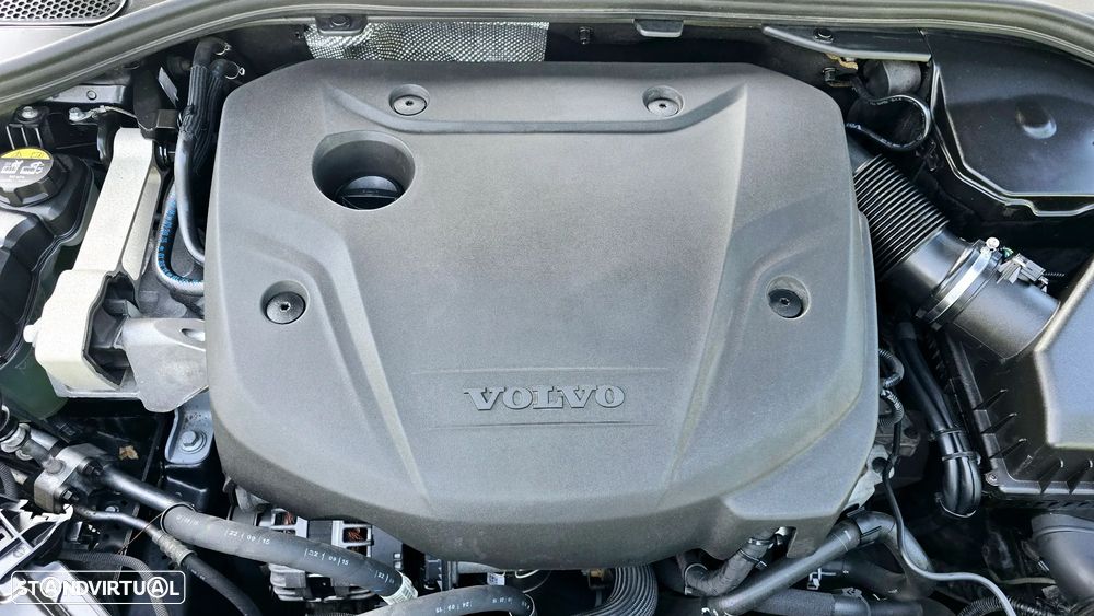 Volvo V60 2.0 D3 Summum - 29