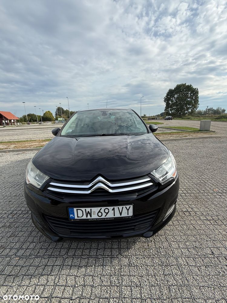 Citroen C4 2010 photo 2