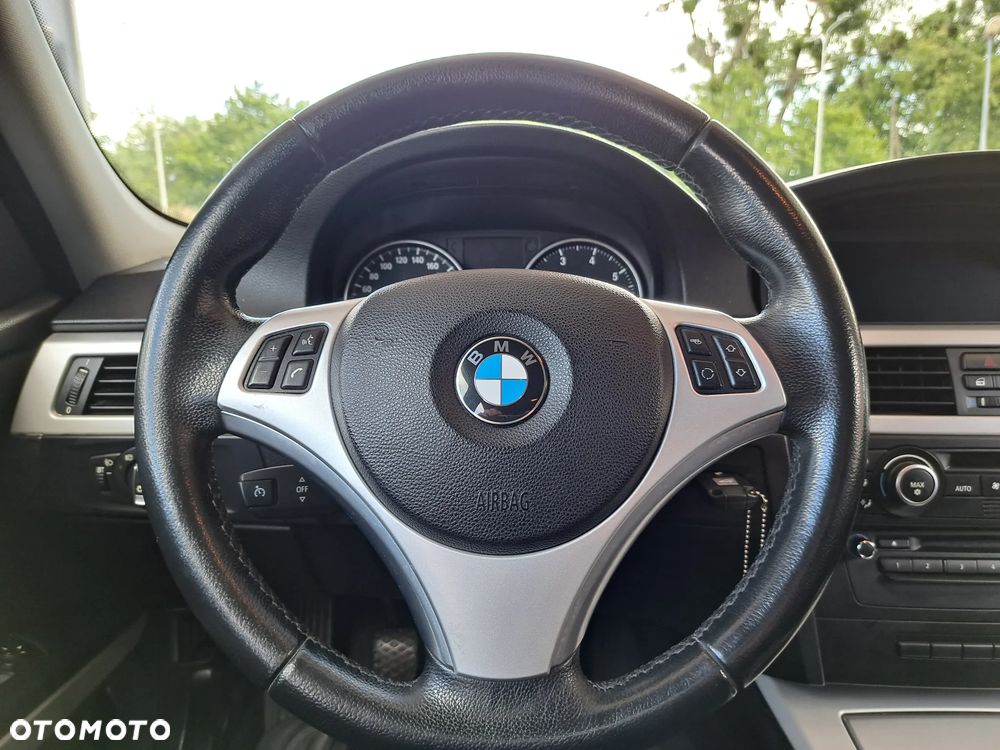BMW Seria 3 - 21
