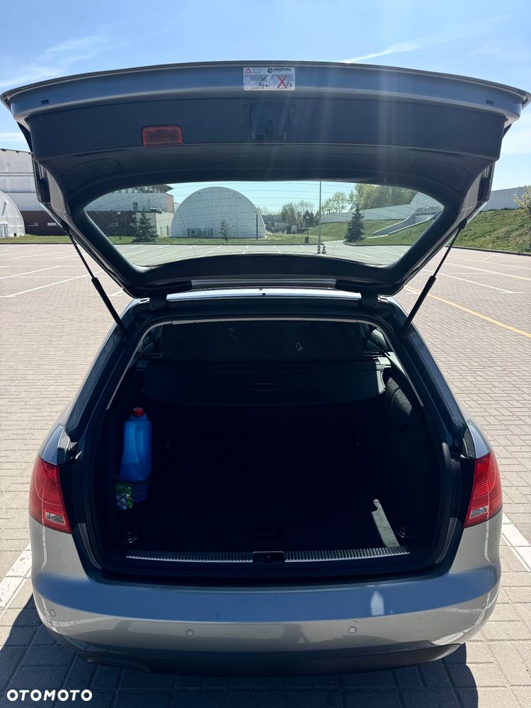 Audi A4 Avant 2.0 TDI - 10