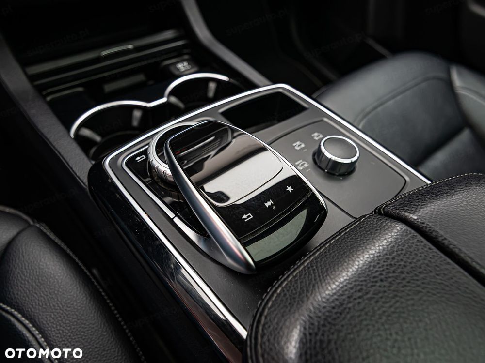 Mercedes-Benz GLE 350 d 4-Matic - 24