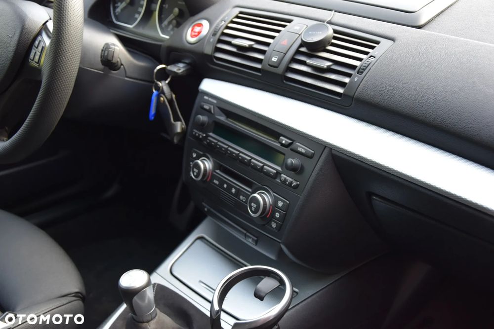 BMW Seria 1 118d - 26