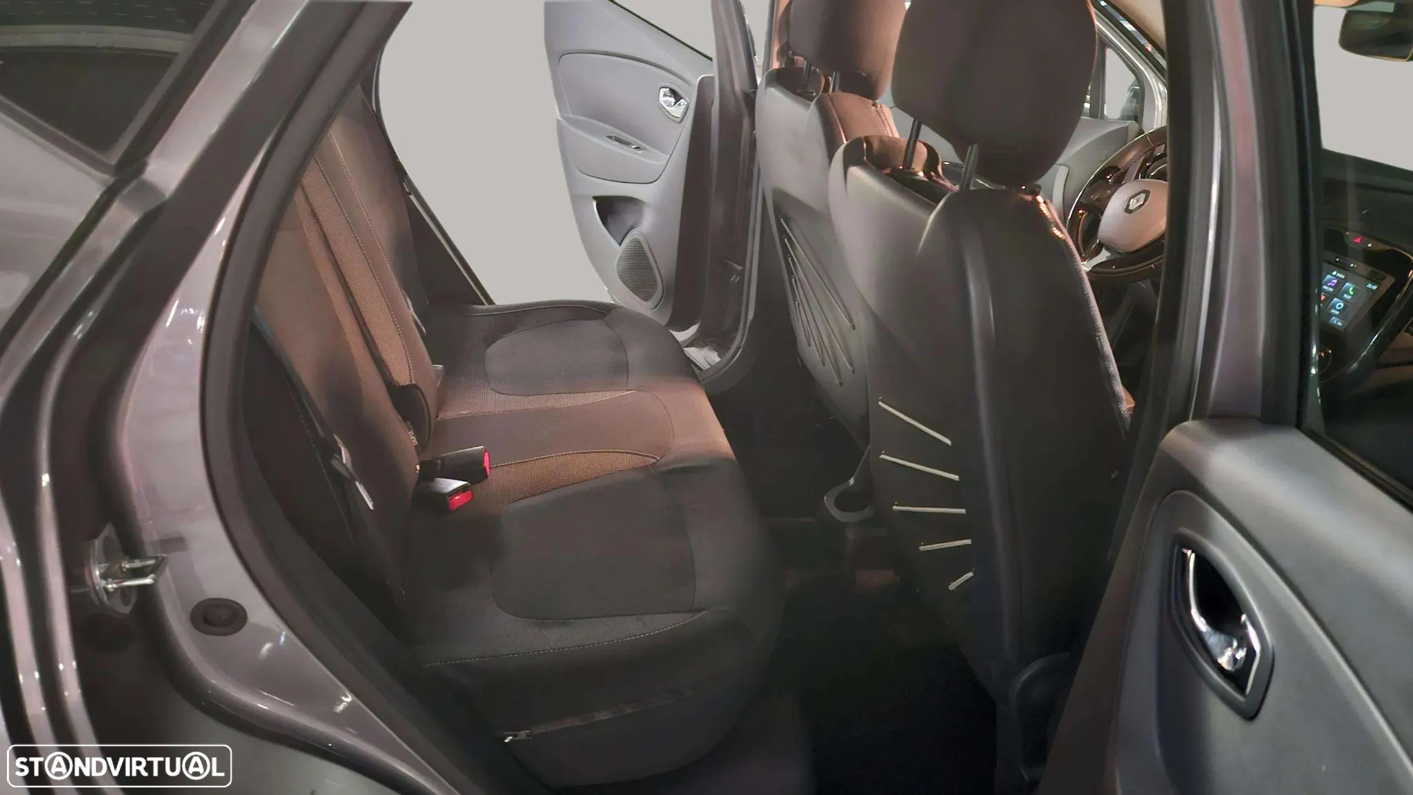 Renault Captur 1.5 dCi Exclusive - 12