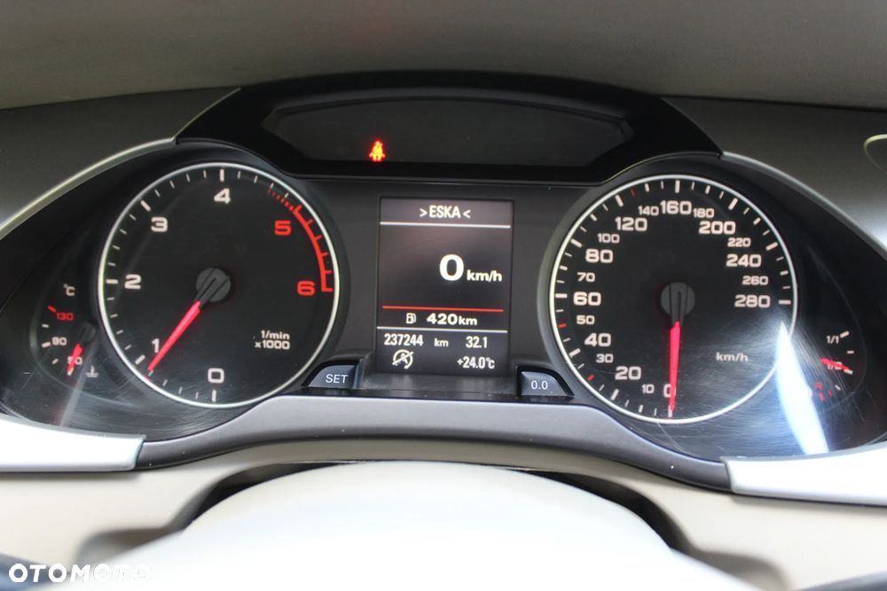 Audi A4 Avant 2.0 TDI e DPF Ambiente - 29