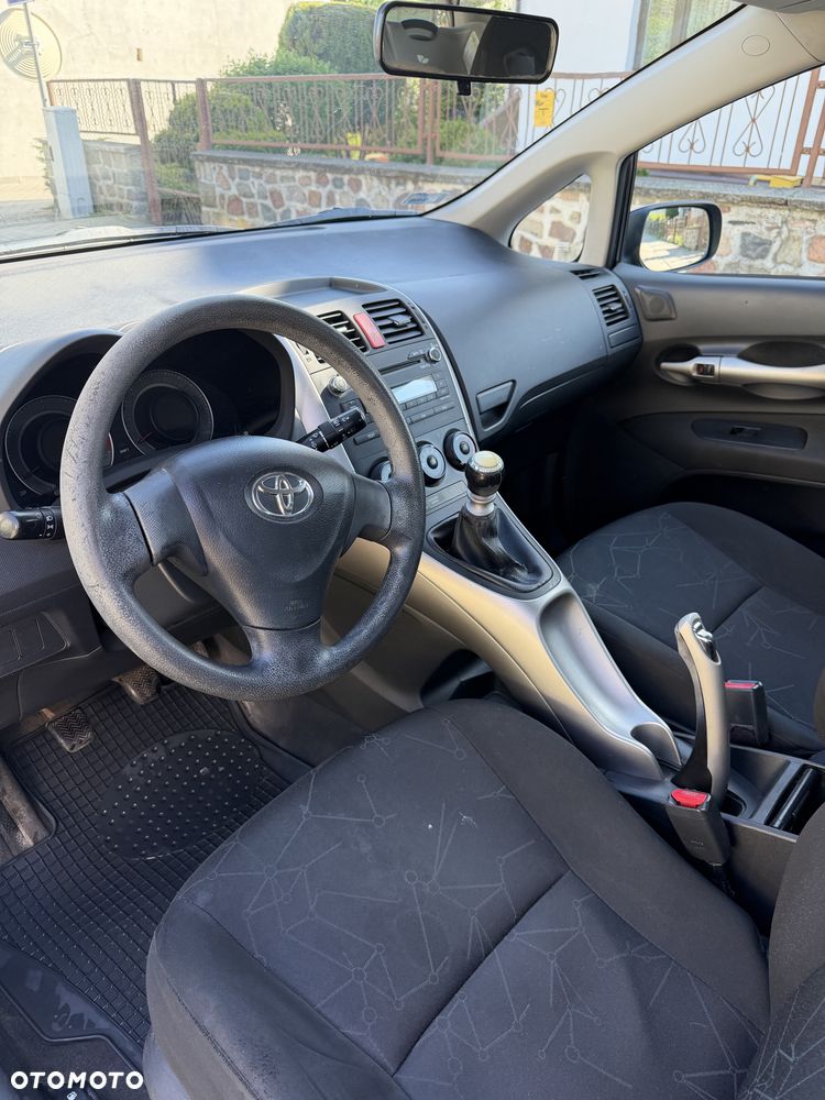 Toyota Auris - 4