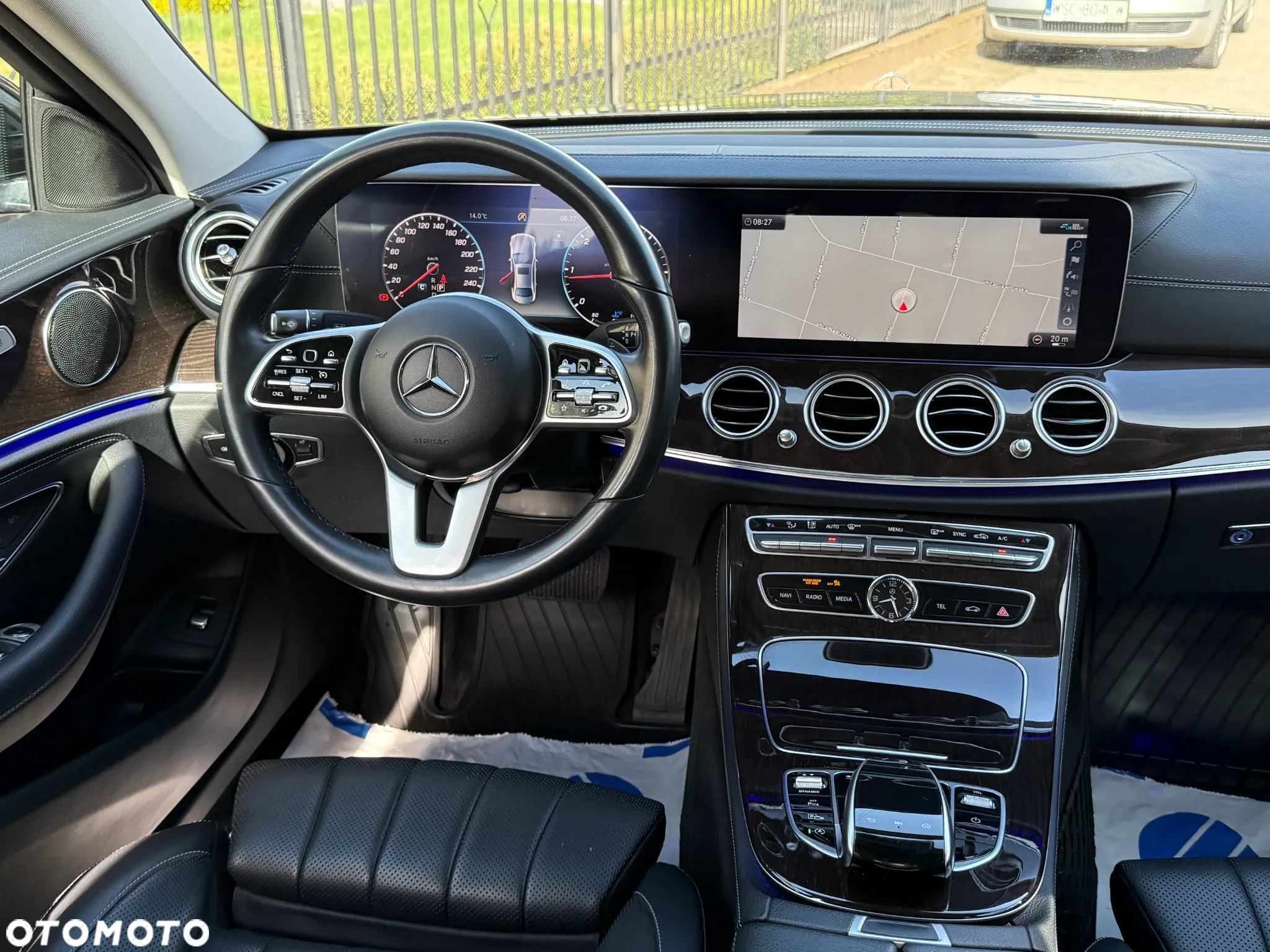 Mercedes-Benz Klasa E 220 d 4-Matic 9G-TRONIC - 8