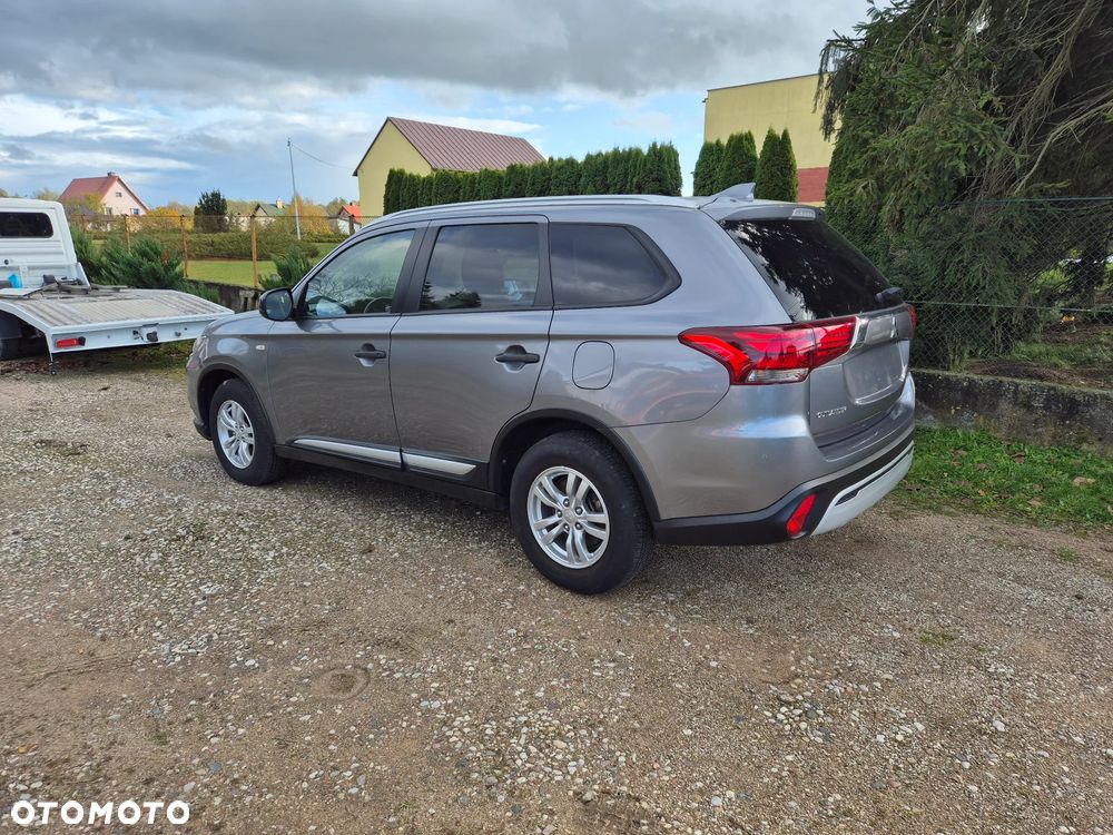 Mitsubishi Outlander 2.0 2WD - 10