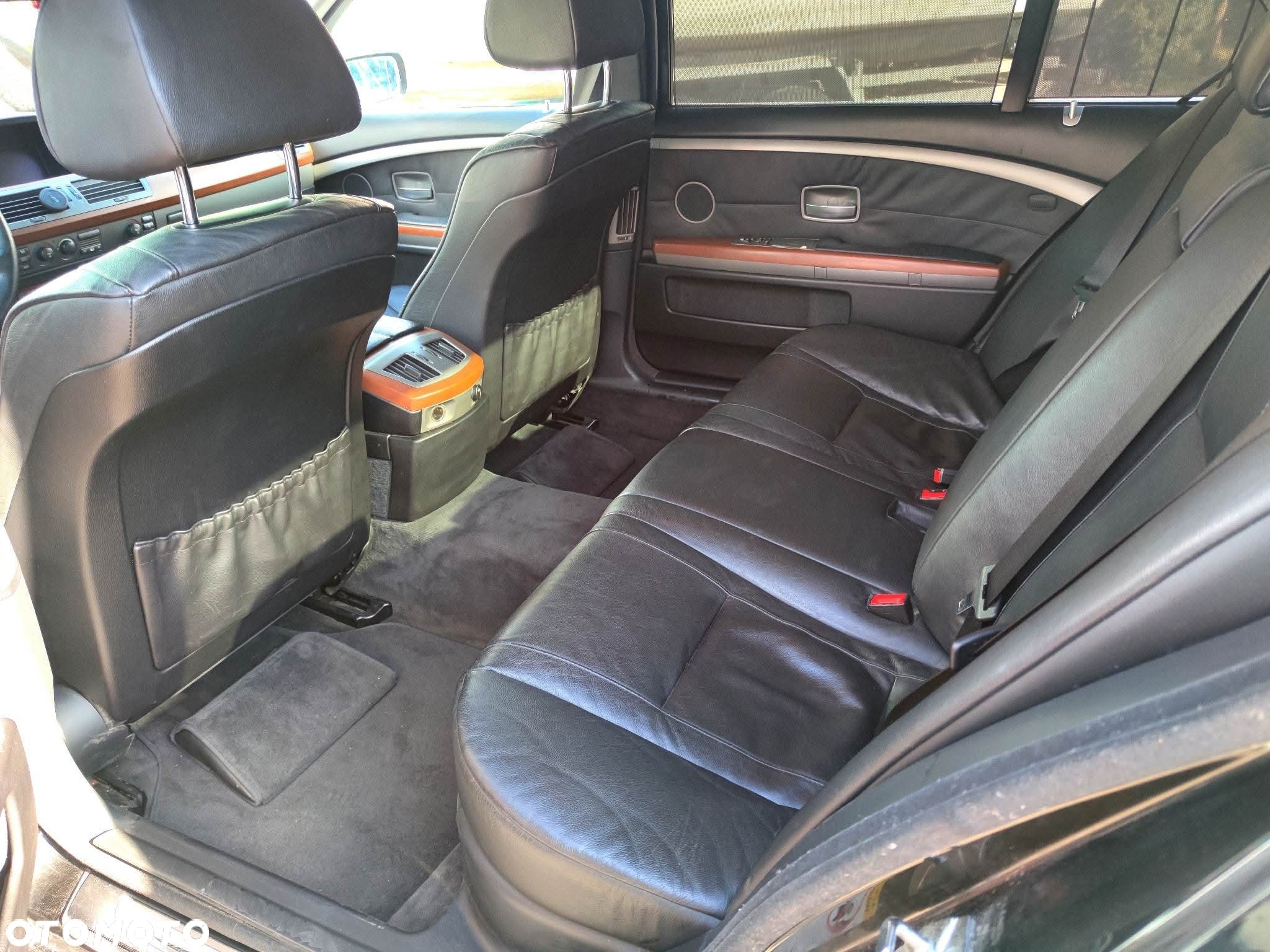 BMW Seria 7 735i L - 12