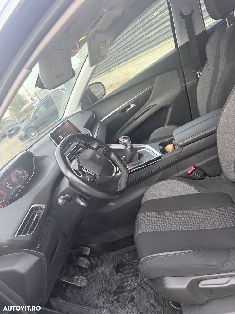 Peugeot 5008 - 7