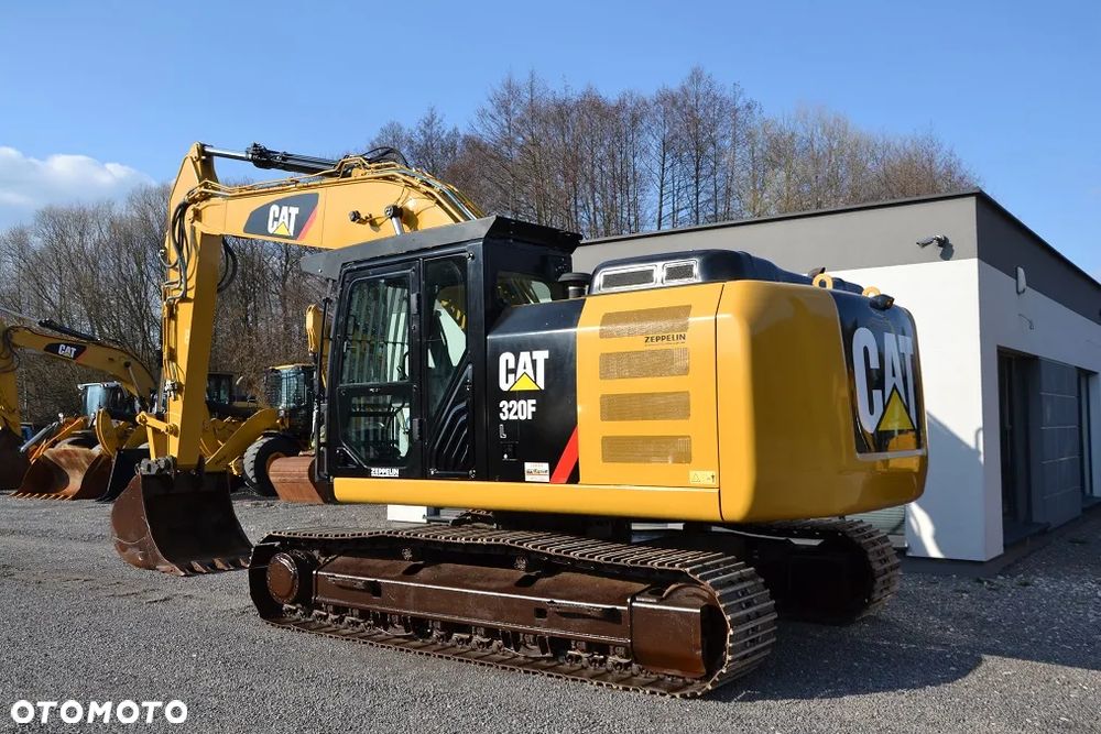 Caterpillar CAT 320 F - 6