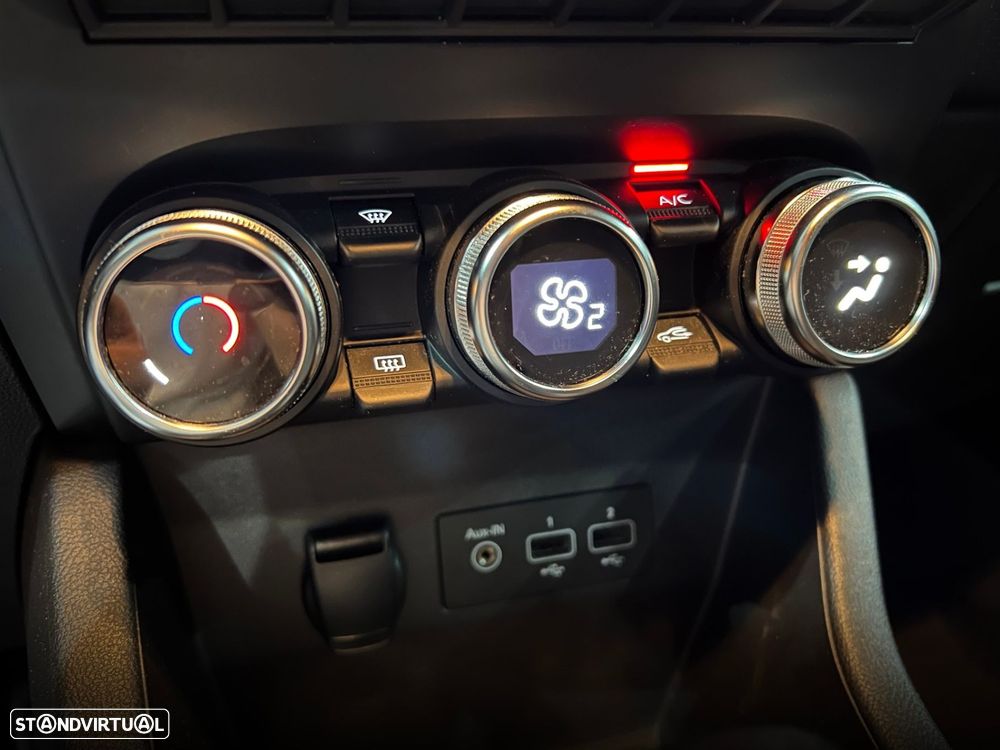 Renault Clio 1.6 E-Tech Intens - 23