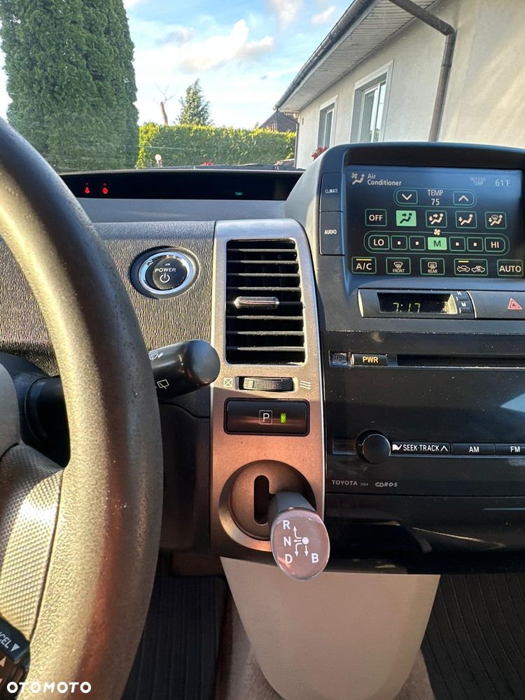 Toyota Prius 1.5 VVT-i Sol - 23