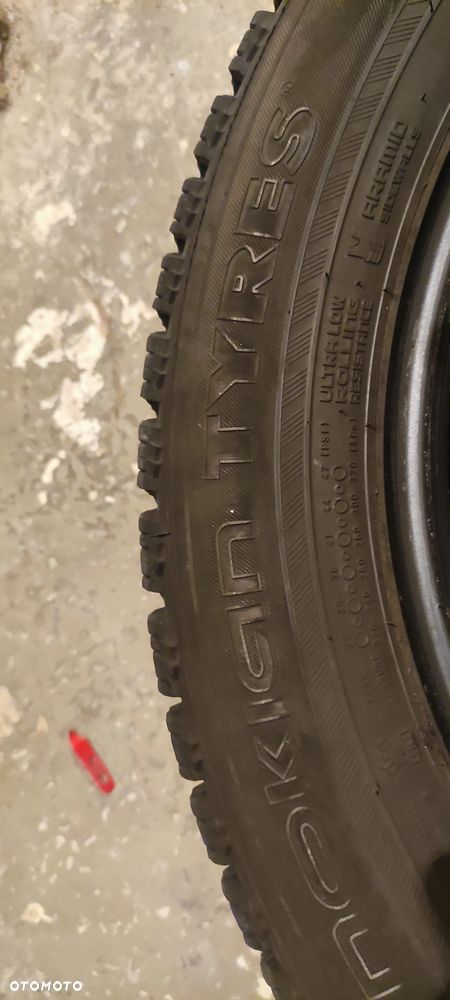 NOKYAN TYRES 225/55/18 - 5