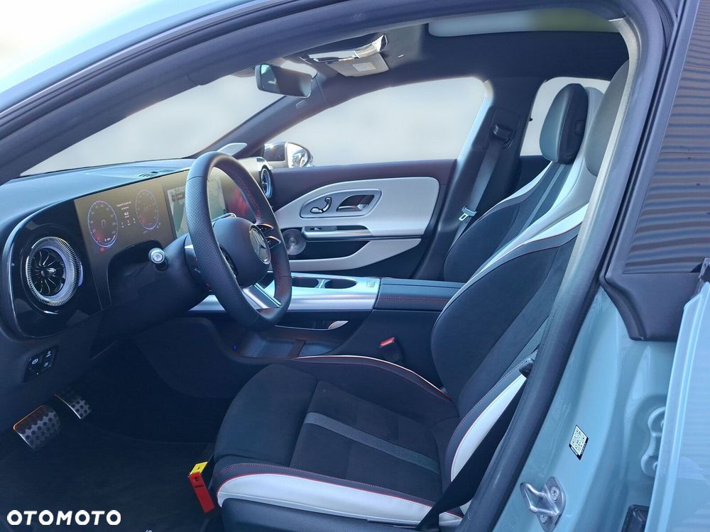 Mercedes-Benz CLA - 14
