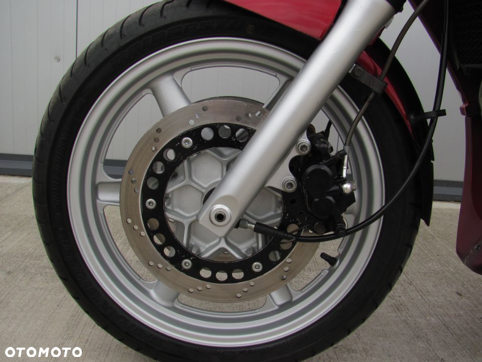Suzuki GSX - 29
