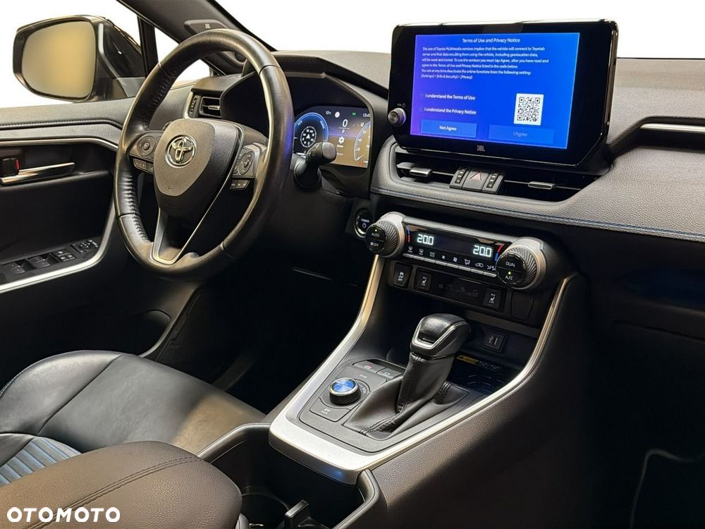 Toyota RAV4 - 16