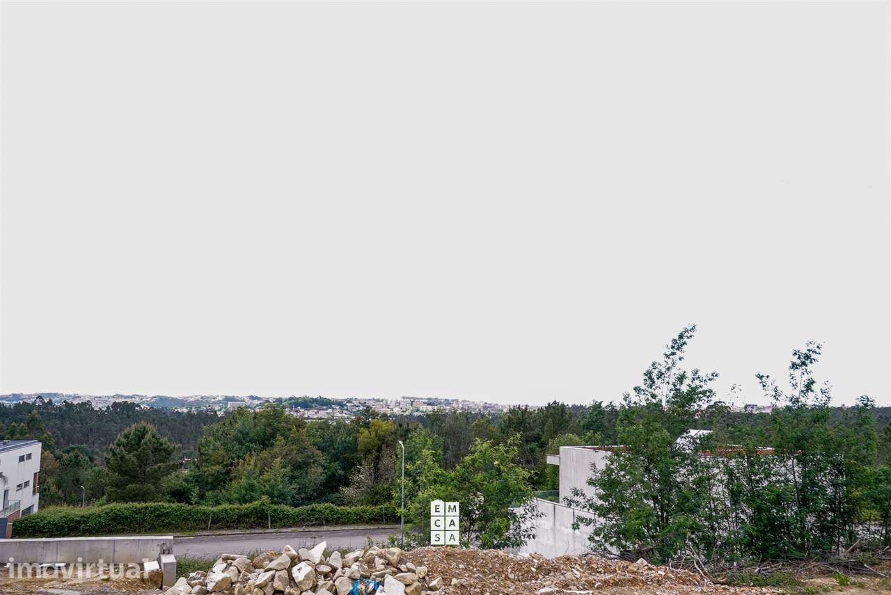 Terreno Urbano  Venda em Nogueira do Cravo e Pindelo,Oliveira de Azemé - Grande imagem: 4/22
