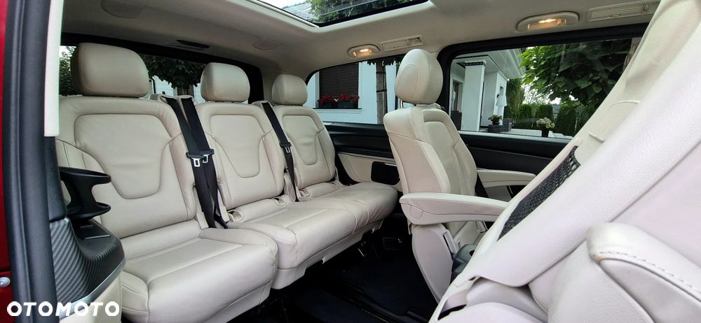 Mercedes-Benz Klasa V 300 d 4-Matic Exclusive 9G-Tronic (d³ugi) - 16