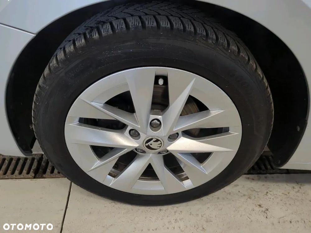 Skoda Octavia 1.5 TSI ACT Ambition - 5