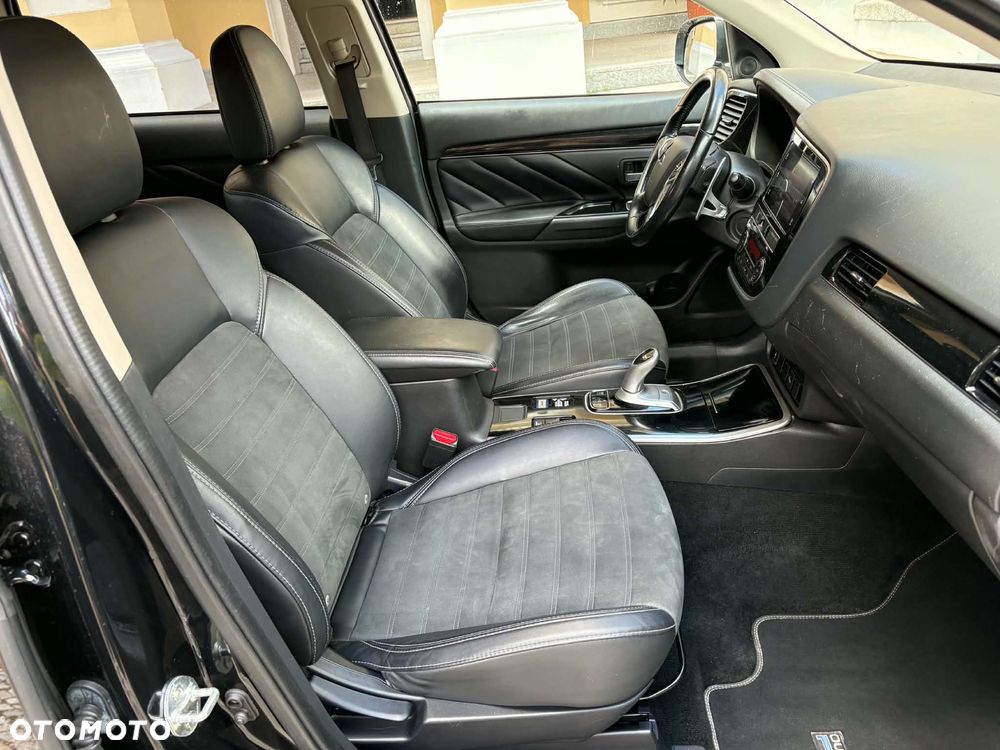 Mitsubishi Outlander - 17