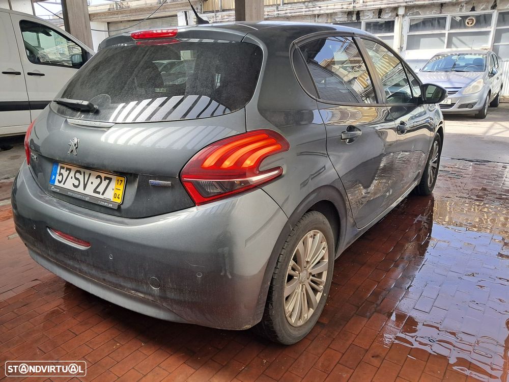 Peugeot 208 1.2 PureTech Style - 14