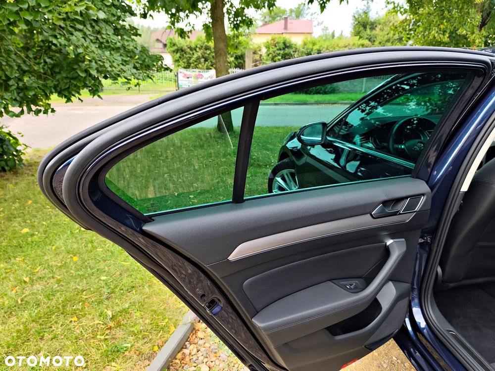 Volkswagen Passat - 27