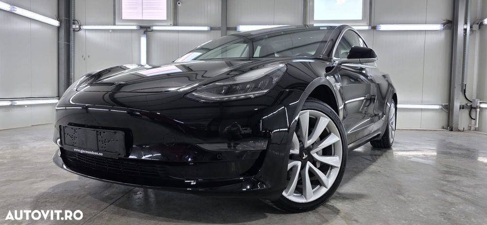 Tesla Model 3 - 11