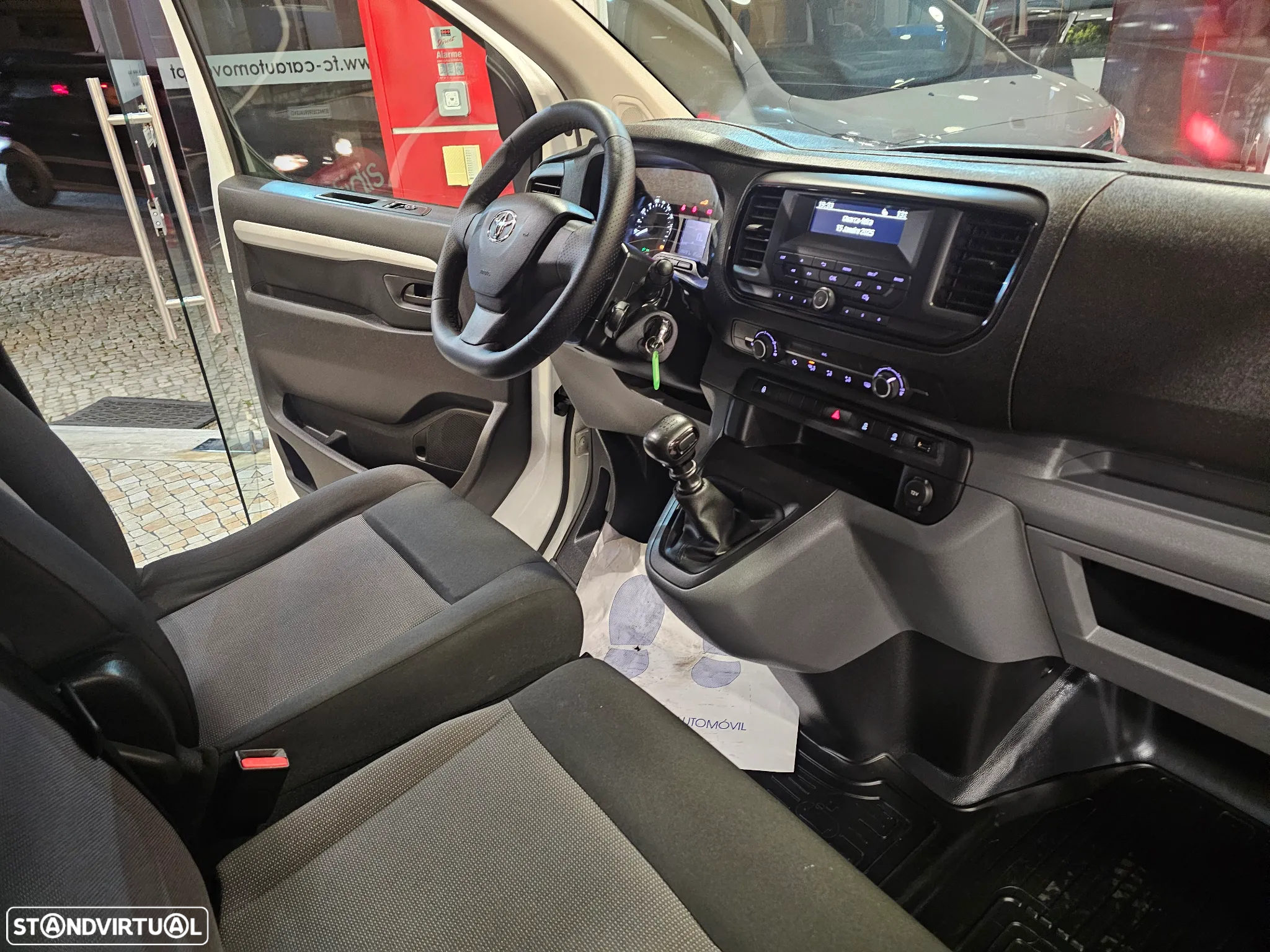 Toyota Proace 1.6 D-4D L1 6L - 13