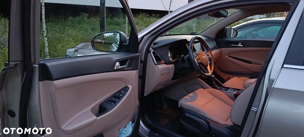 Hyundai Tucson 1.7 CRDI BlueDrive Style 2WD DCT - 9