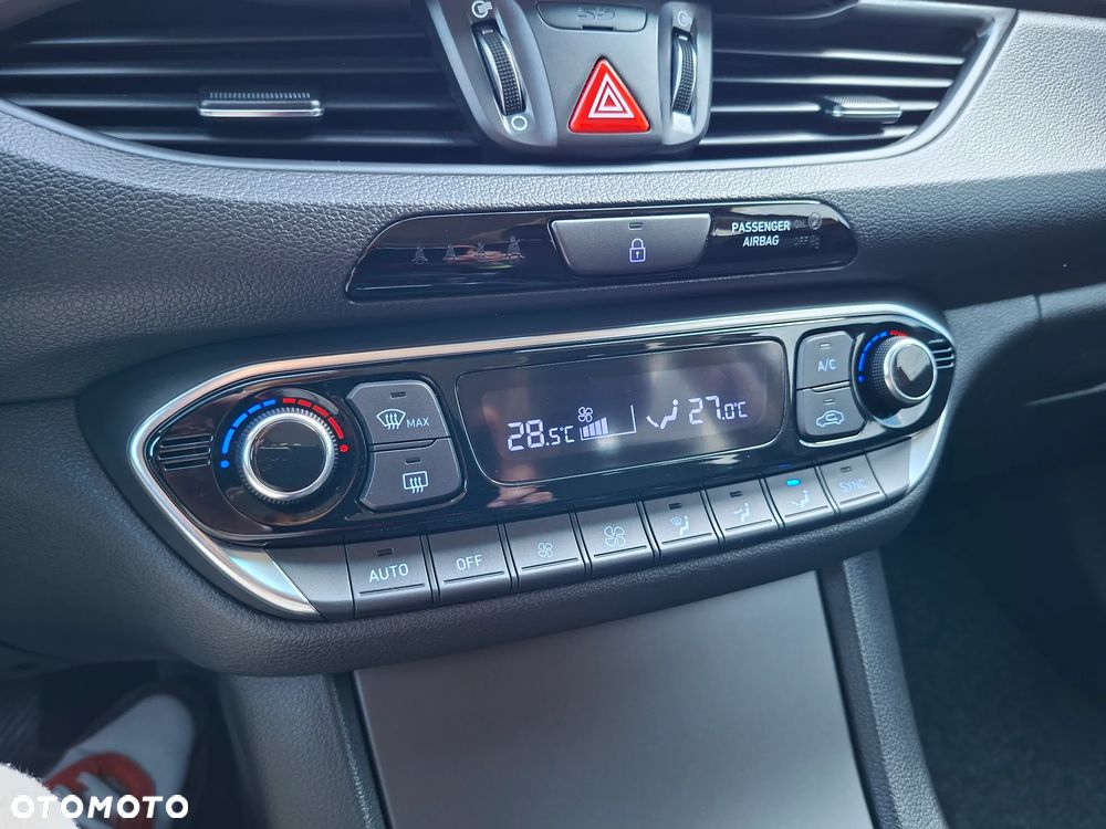 Hyundai i30 1.4 T-GDI GPF Premium - 17