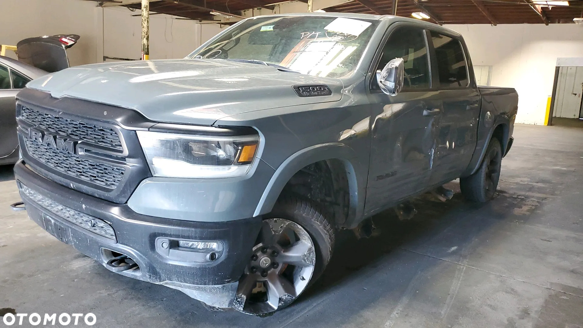 RAM 1500 Crew Cab Shortbed Bighorn
