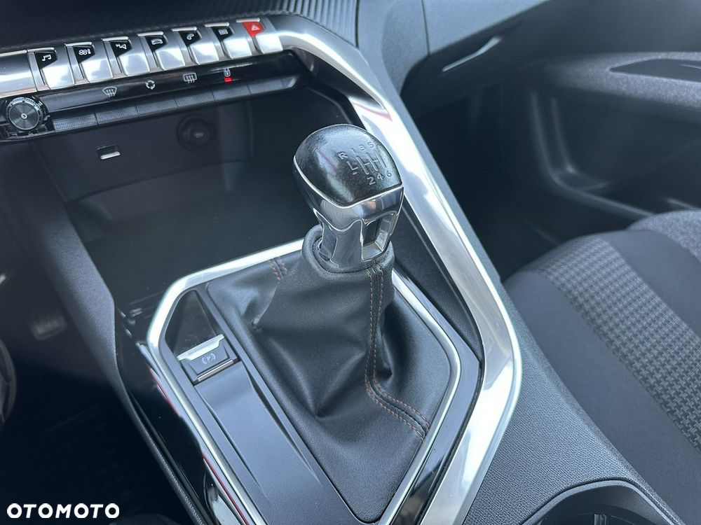 Peugeot 5008 - 25