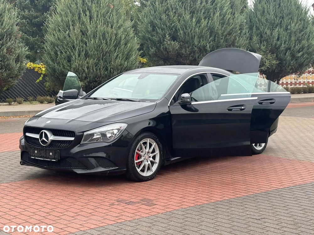 2014 Mercedes-Benz CLA 250 7G-DCT StreetStyle, photograph 12