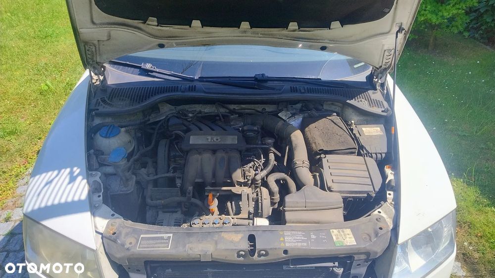 Skoda Octavia 1.6 Tour - 9