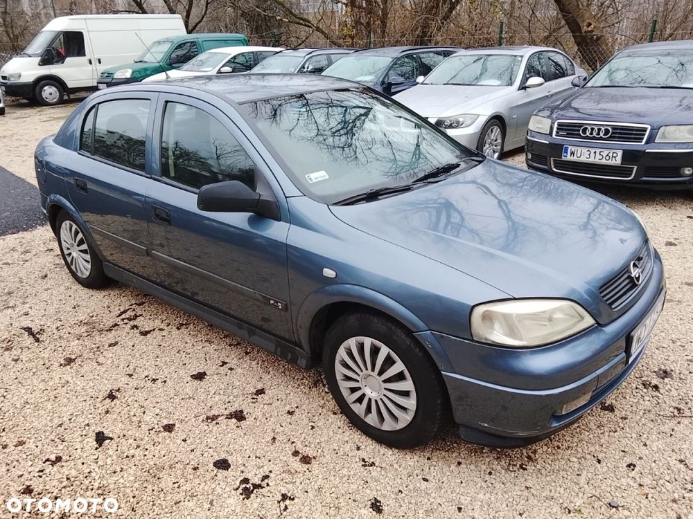 Opel Astra - 2