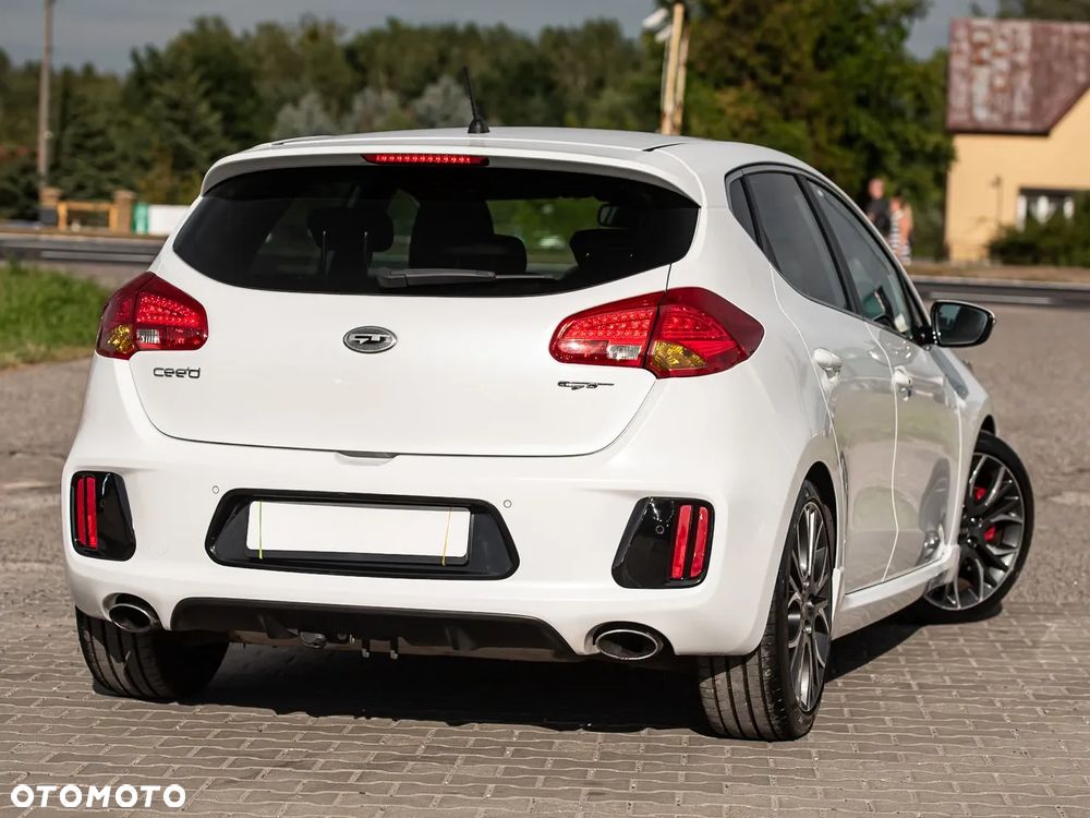 Kia Ceed 1.6 T-GDI GT L - 12