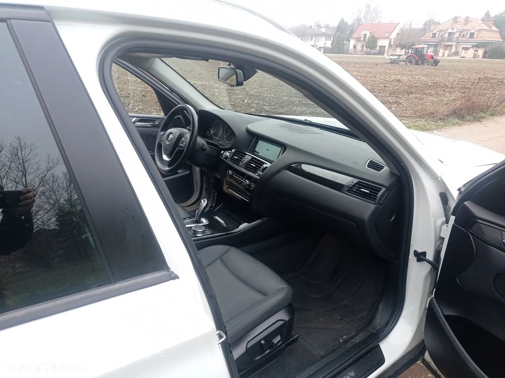 BMW X3 xDrive28i Sport-Aut xLine - 26